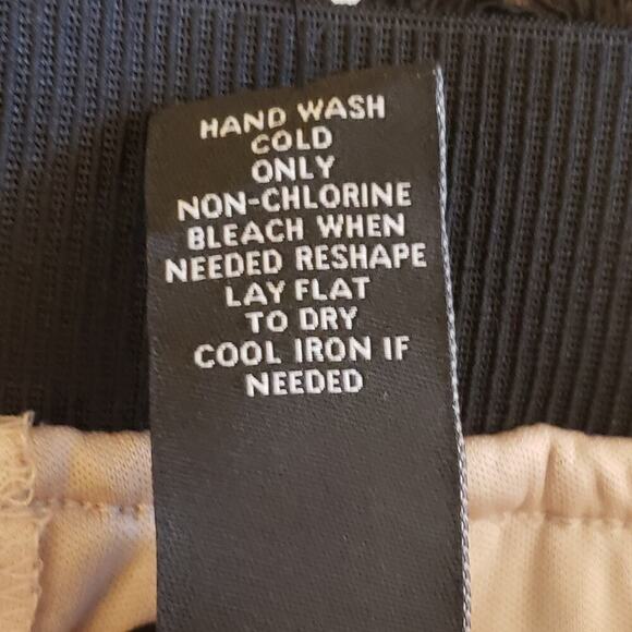 Lane Bryant Women Black Embroidered Overlay Circle Pattern Flare Skirt, SZ 18/20 - Picture 10 of 11